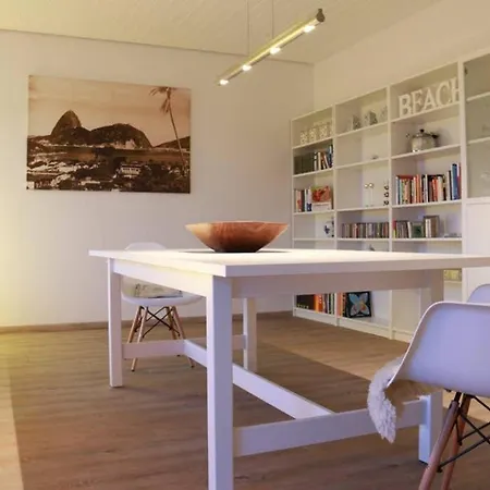 Susse Mit Seeblick Apartamento
